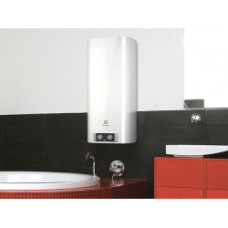 Elektrinis Electrolux EWH Formax 50 2.0kW 50L vonios kambaryje